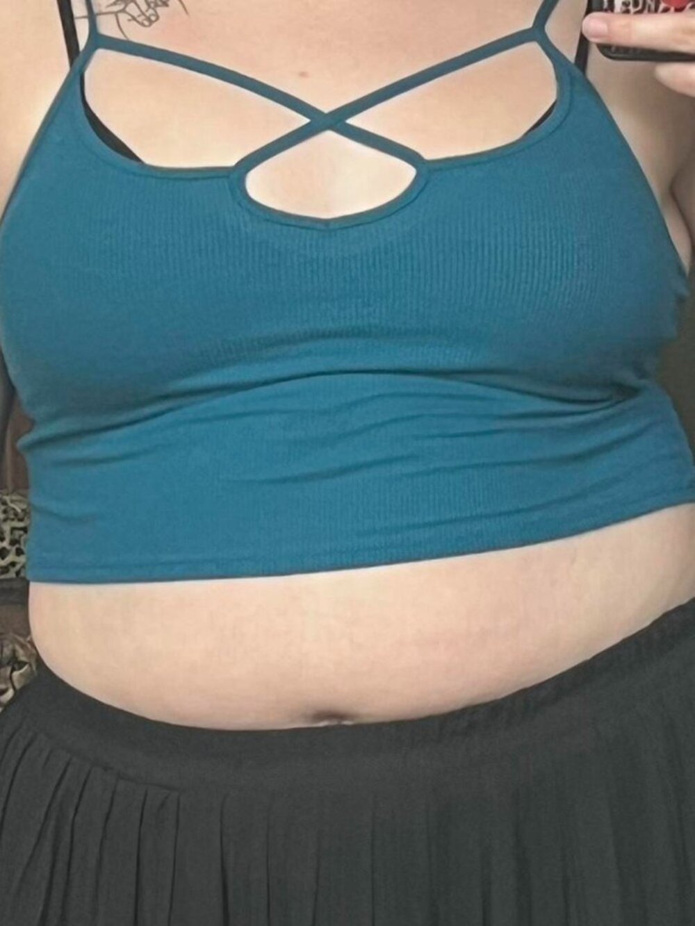 Mudd Clothing Women's Blue Crop-Top